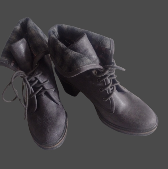 Woman's booties - Picture 2 of 4